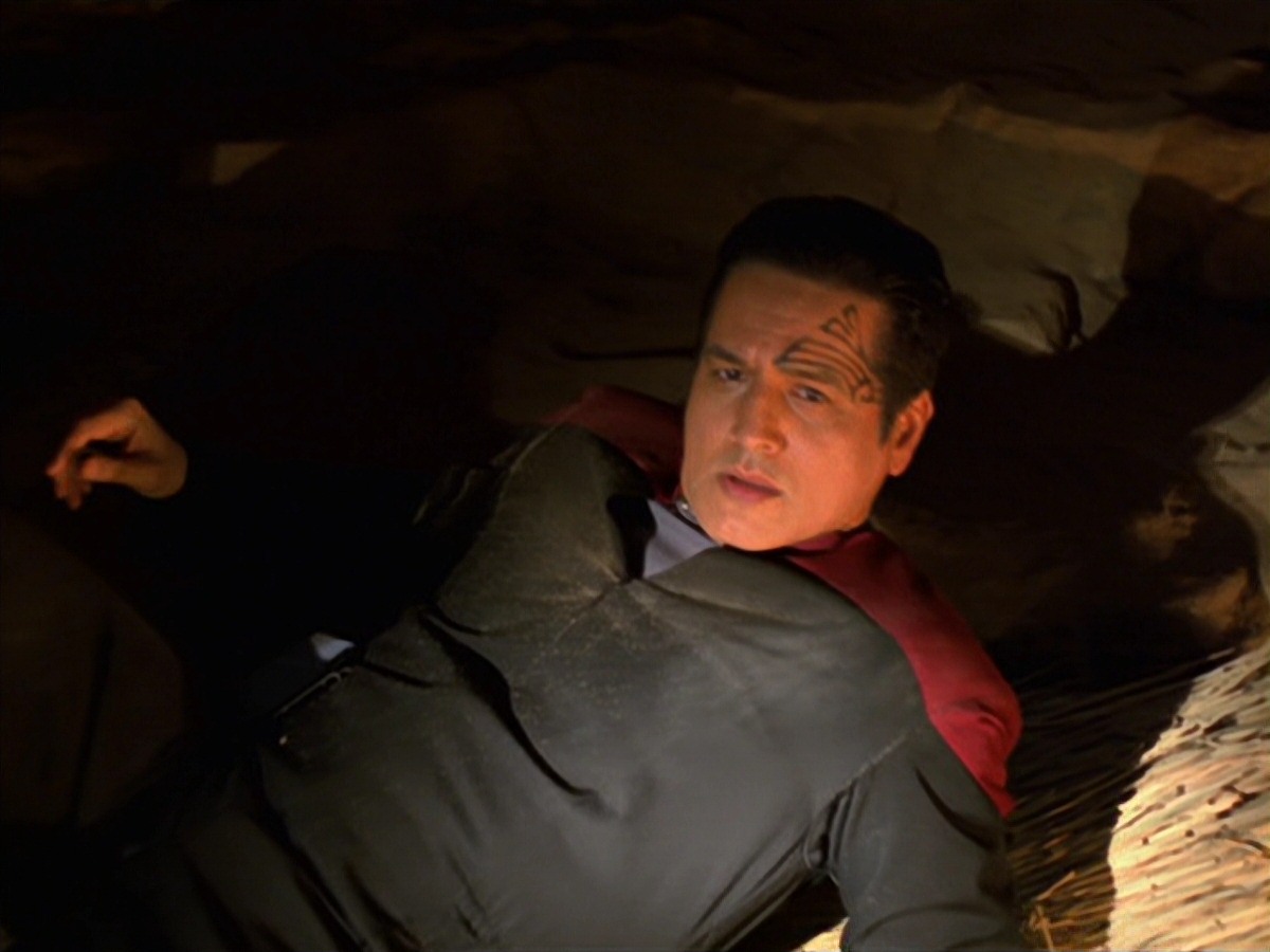 extant_StarTrek_VOY_7x22-NaturalLaw_0862.jpg