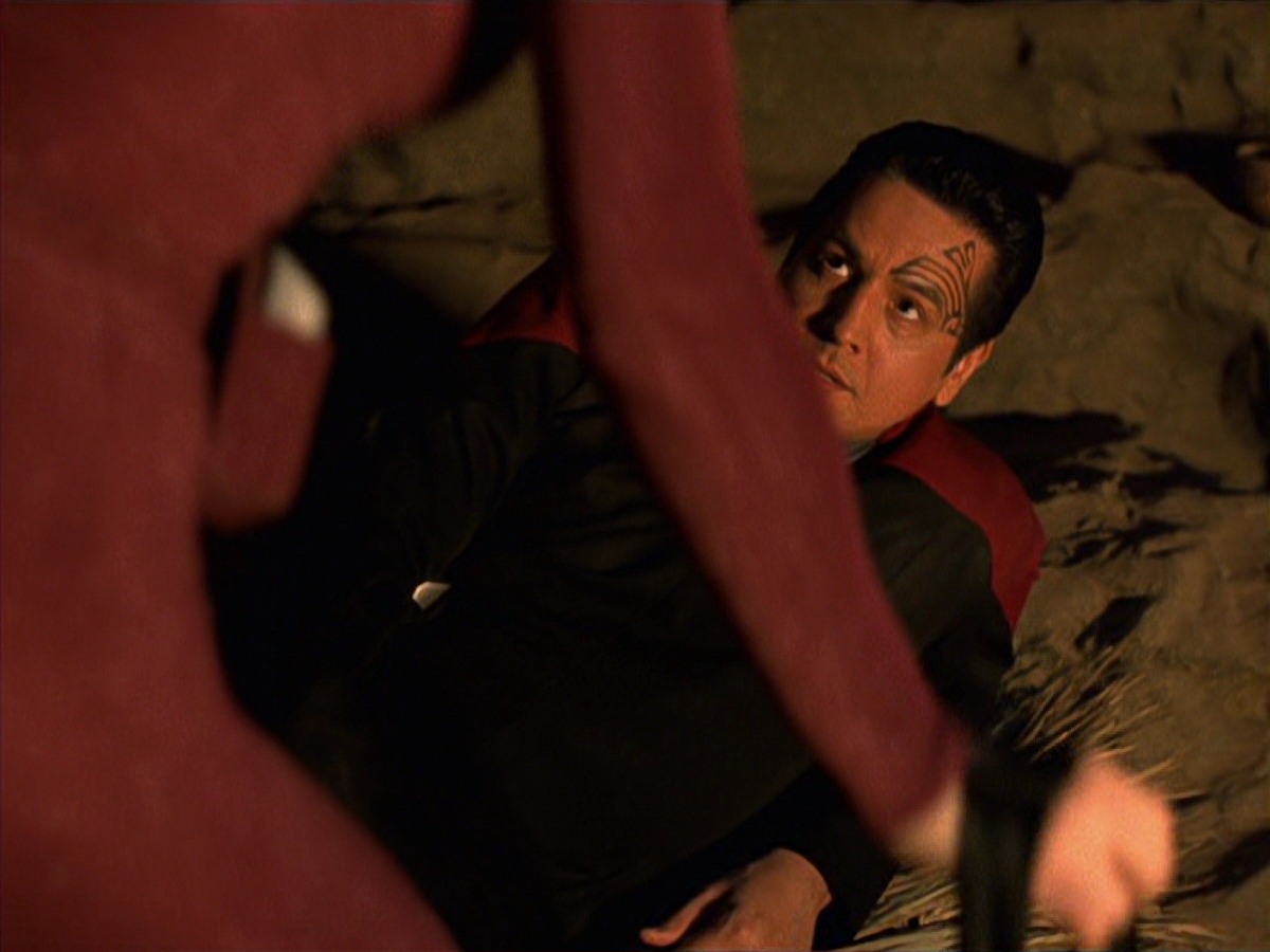 extant_StarTrek_VOY_7x22-NaturalLaw_0885.jpg
