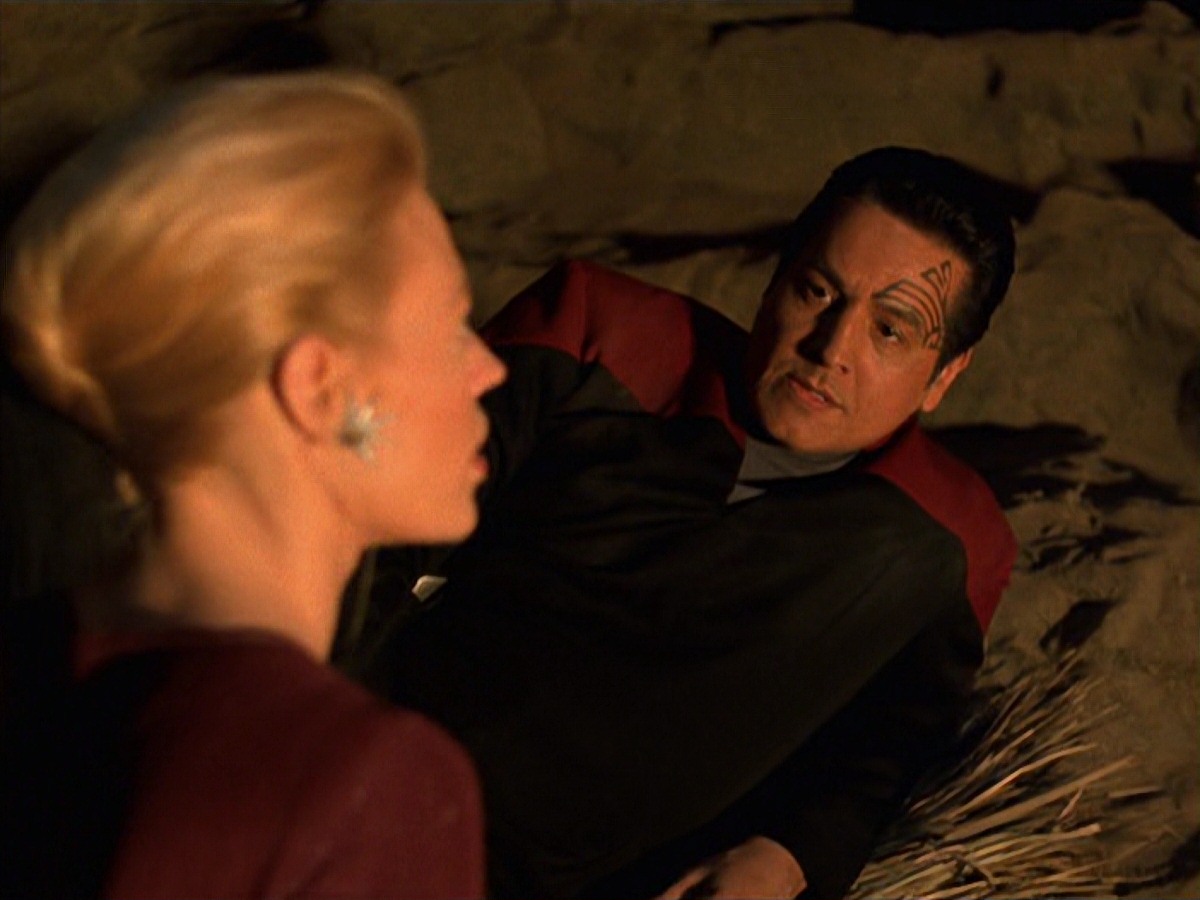 extant_StarTrek_VOY_7x22-NaturalLaw_0887.jpg