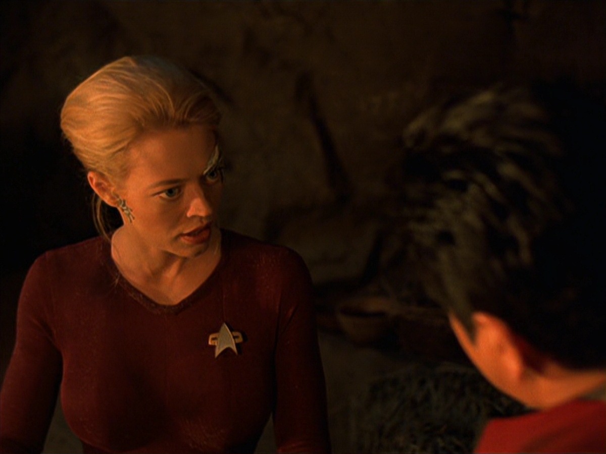 extant_StarTrek_VOY_7x22-NaturalLaw_0893.jpg