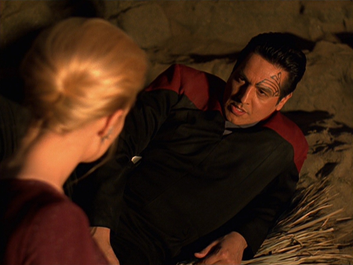extant_StarTrek_VOY_7x22-NaturalLaw_0896.jpg