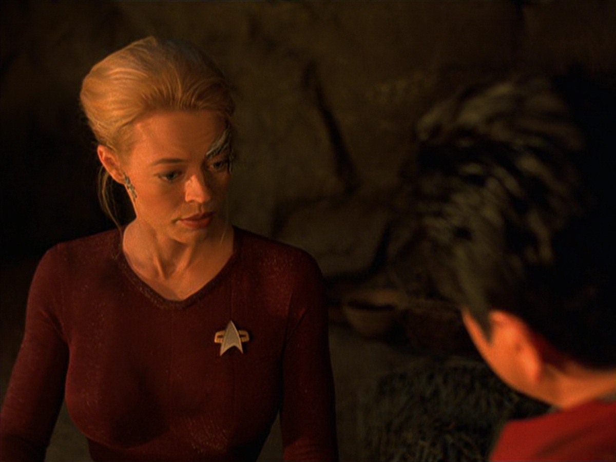 extant_StarTrek_VOY_7x22-NaturalLaw_0901.jpg
