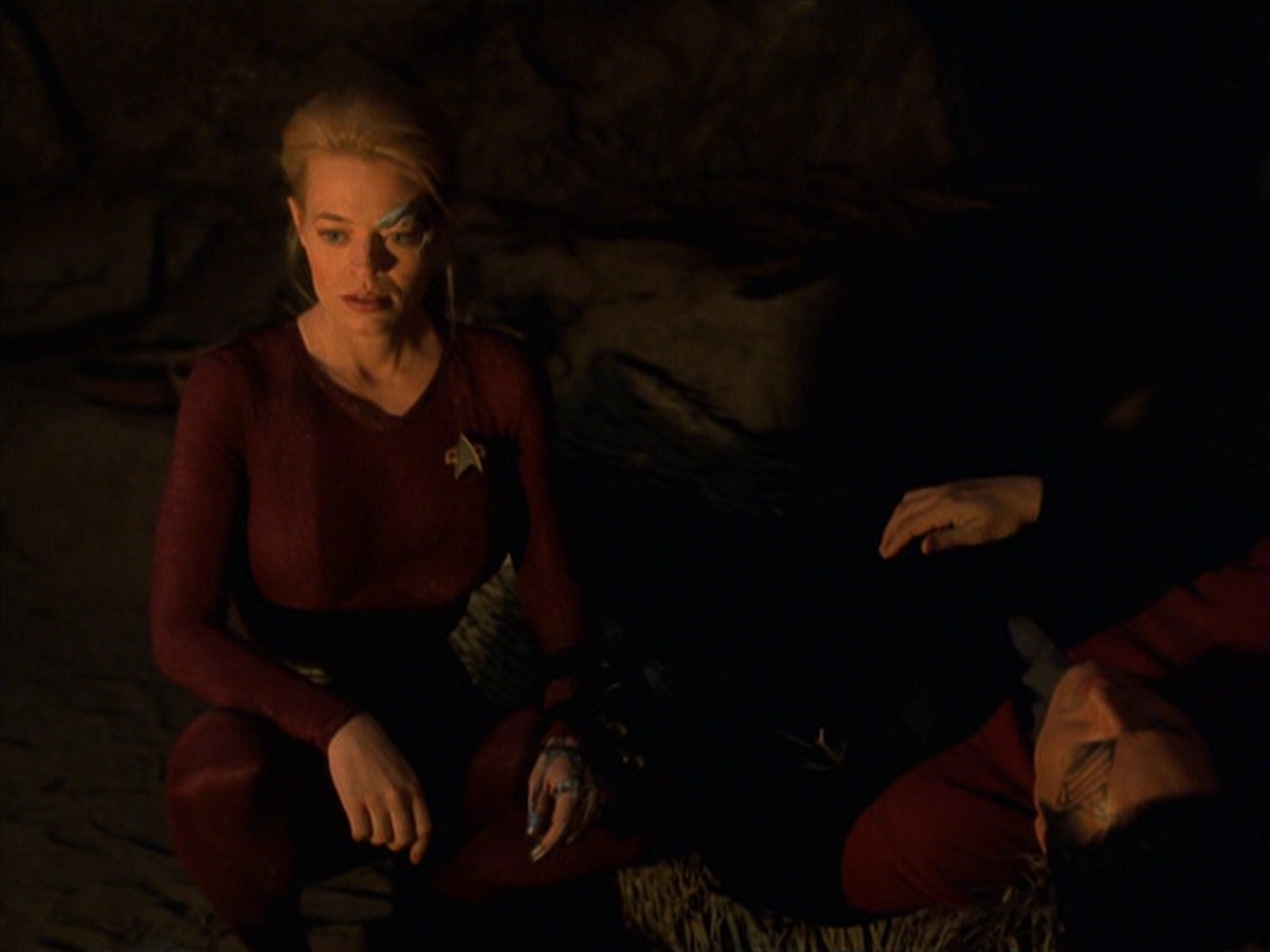 extant_StarTrek_VOY_7x22-NaturalLaw_0942.jpg
