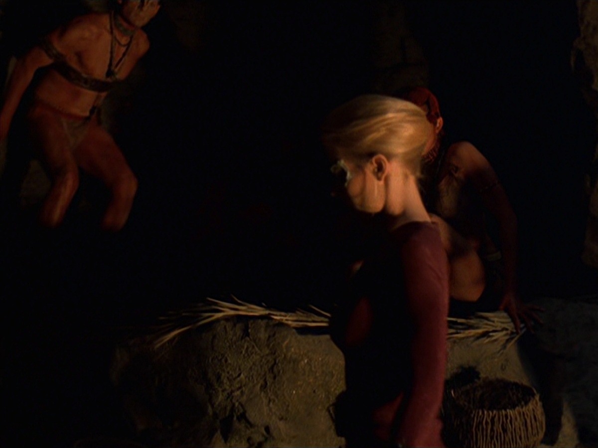extant_StarTrek_VOY_7x22-NaturalLaw_0954.jpg