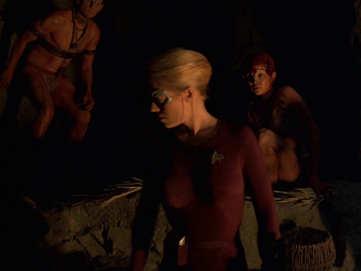 extant_StarTrek_VOY_7x22-NaturalLaw_0955.jpg