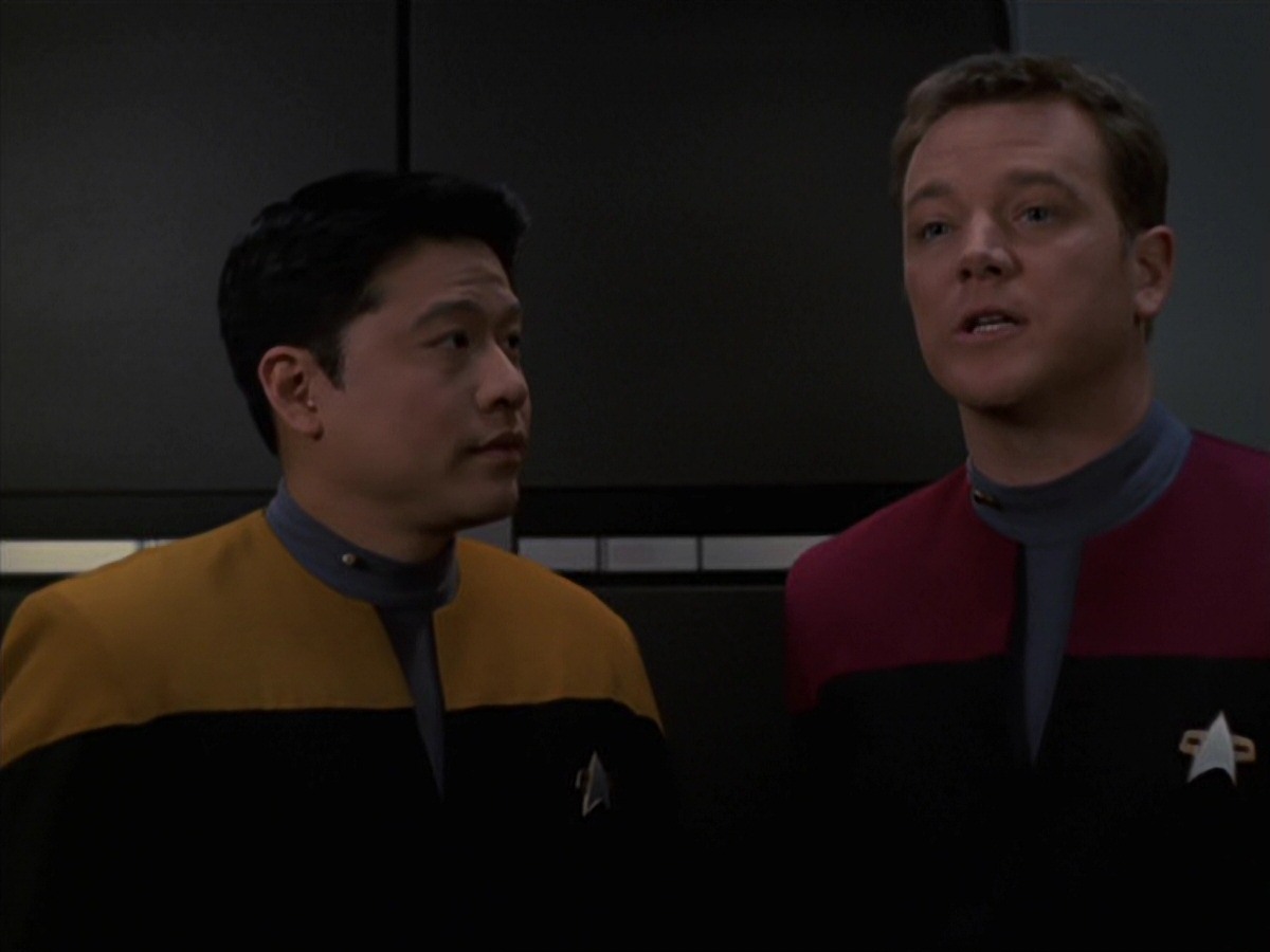 extant_StarTrek_VOY_7x22-NaturalLaw_1021.jpg