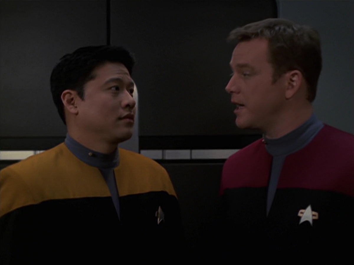 extant_StarTrek_VOY_7x22-NaturalLaw_1027.jpg