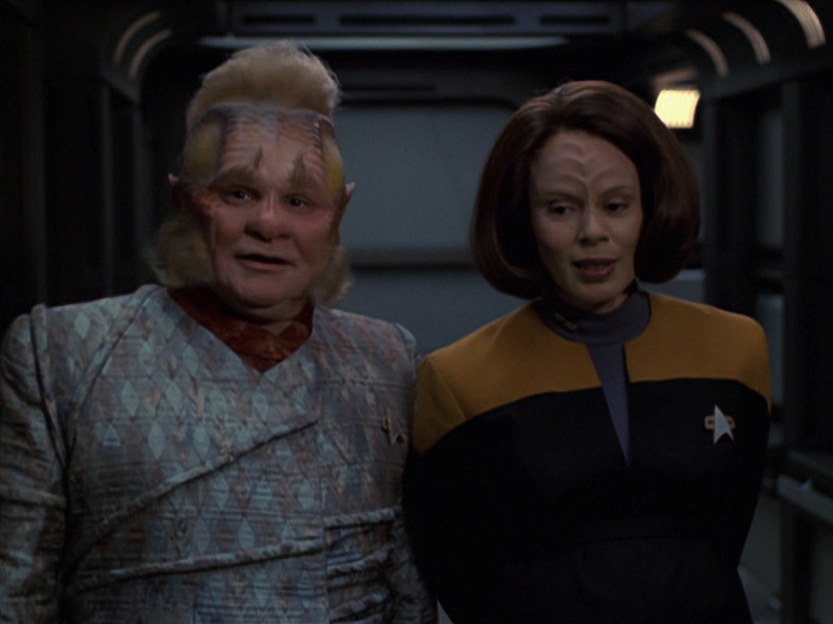 extant_StarTrek_VOY_7x22-NaturalLaw_1029.jpg