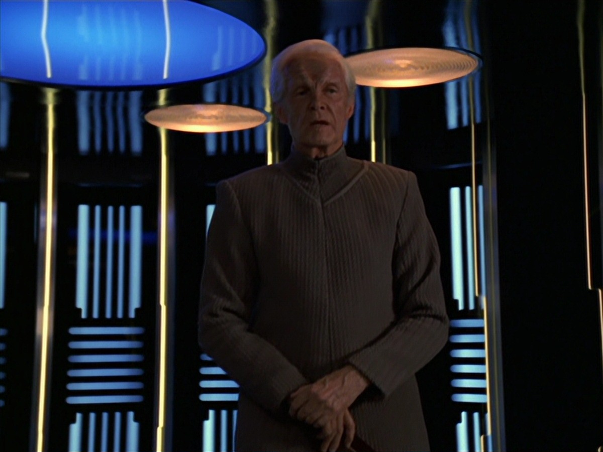 extant_StarTrek_VOY_7x22-NaturalLaw_1045.jpg