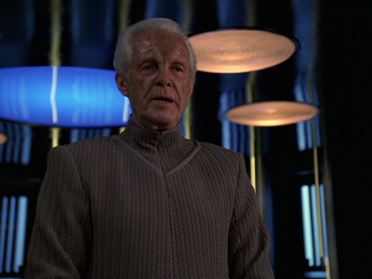 extant_StarTrek_VOY_7x22-NaturalLaw_1052.jpg