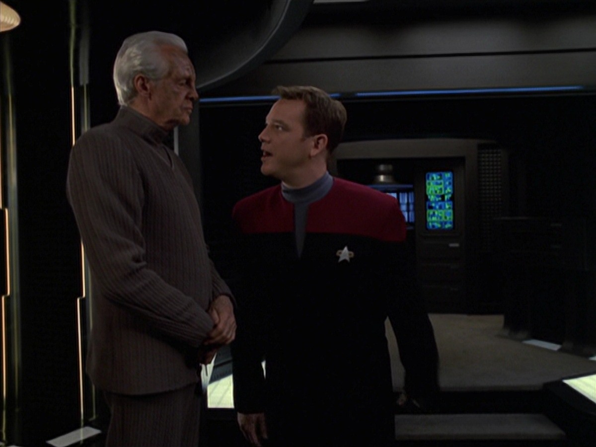 extant_StarTrek_VOY_7x22-NaturalLaw_1060.jpg