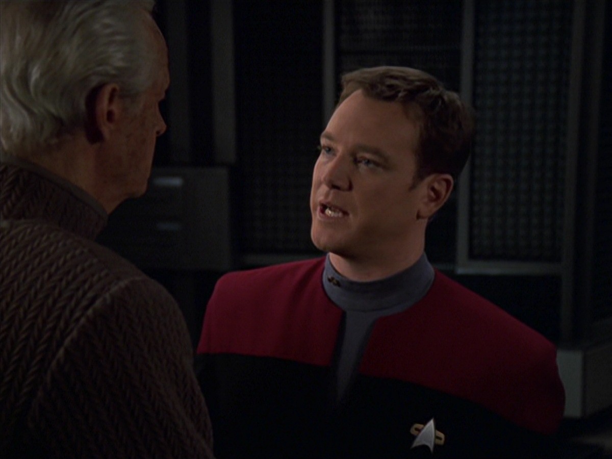 extant_StarTrek_VOY_7x22-NaturalLaw_1065.jpg