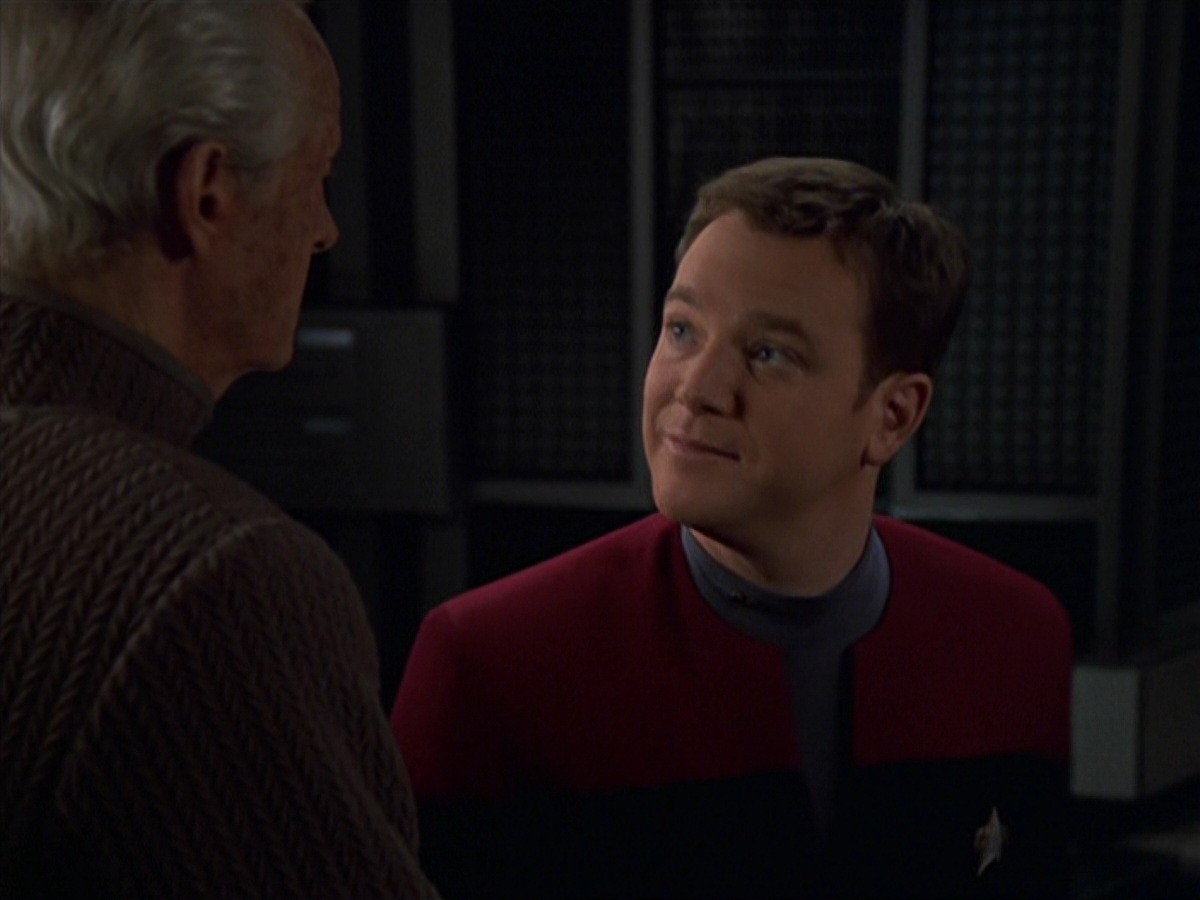 extant_StarTrek_VOY_7x22-NaturalLaw_1068.jpg