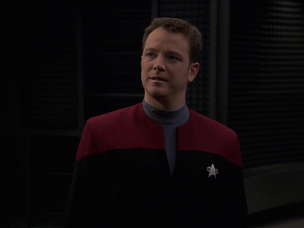 extant_StarTrek_VOY_7x22-NaturalLaw_1089.jpg
