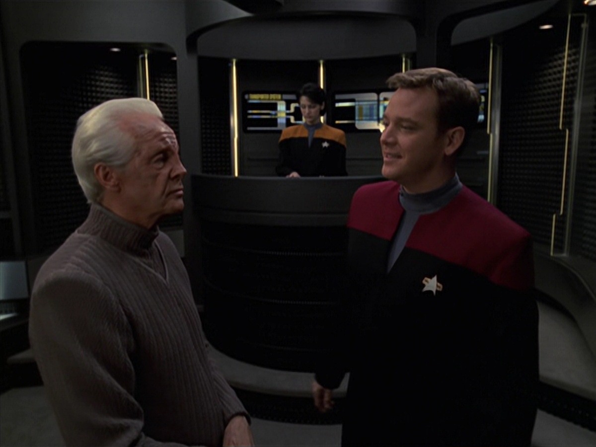 extant_StarTrek_VOY_7x22-NaturalLaw_1111.jpg