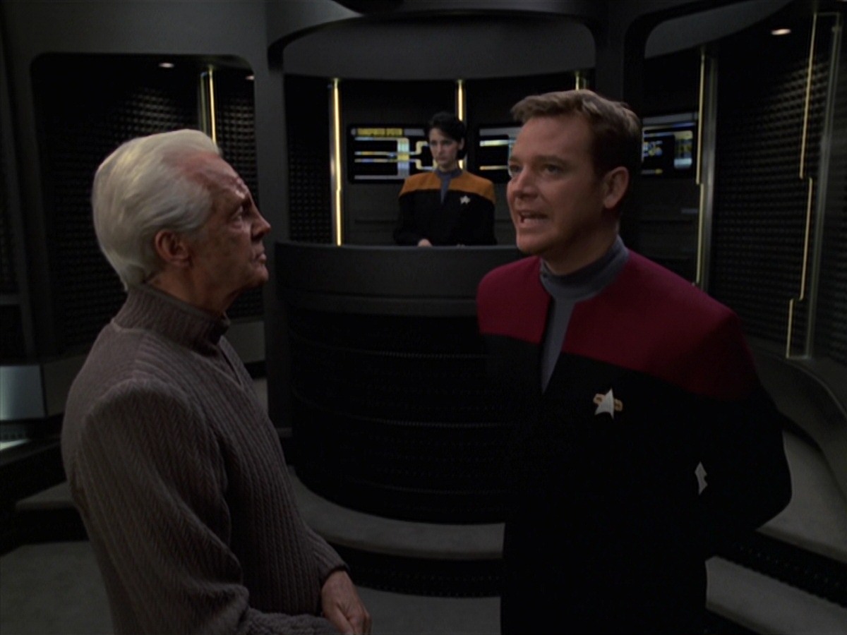 extant_StarTrek_VOY_7x22-NaturalLaw_1112.jpg