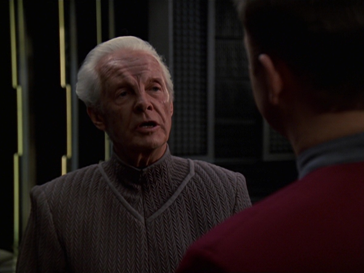 extant_StarTrek_VOY_7x22-NaturalLaw_1119.jpg