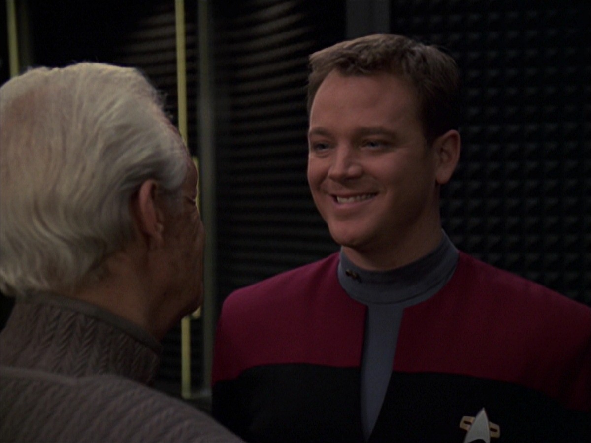 extant_StarTrek_VOY_7x22-NaturalLaw_1123.jpg