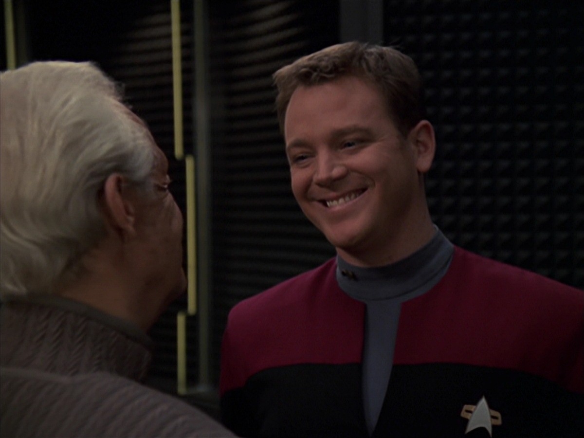 extant_StarTrek_VOY_7x22-NaturalLaw_1124.jpg