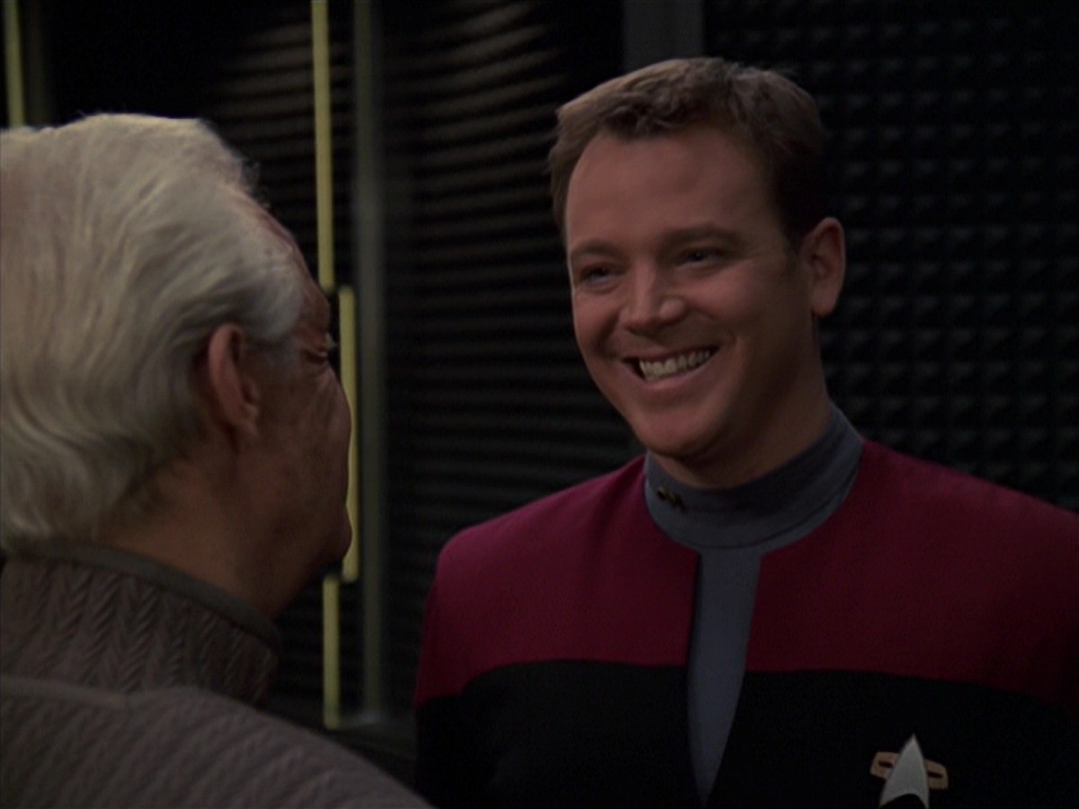 extant_StarTrek_VOY_7x22-NaturalLaw_1125.jpg