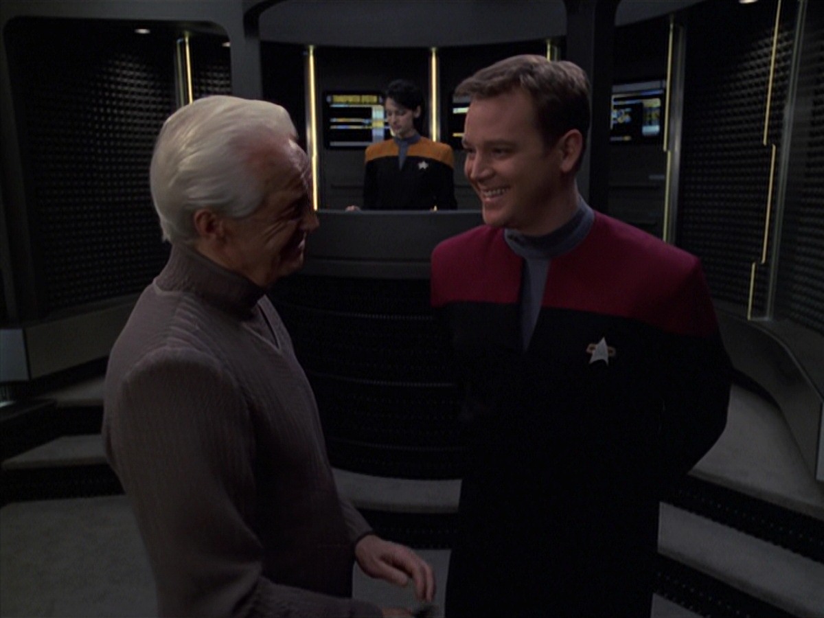 extant_StarTrek_VOY_7x22-NaturalLaw_1127.jpg