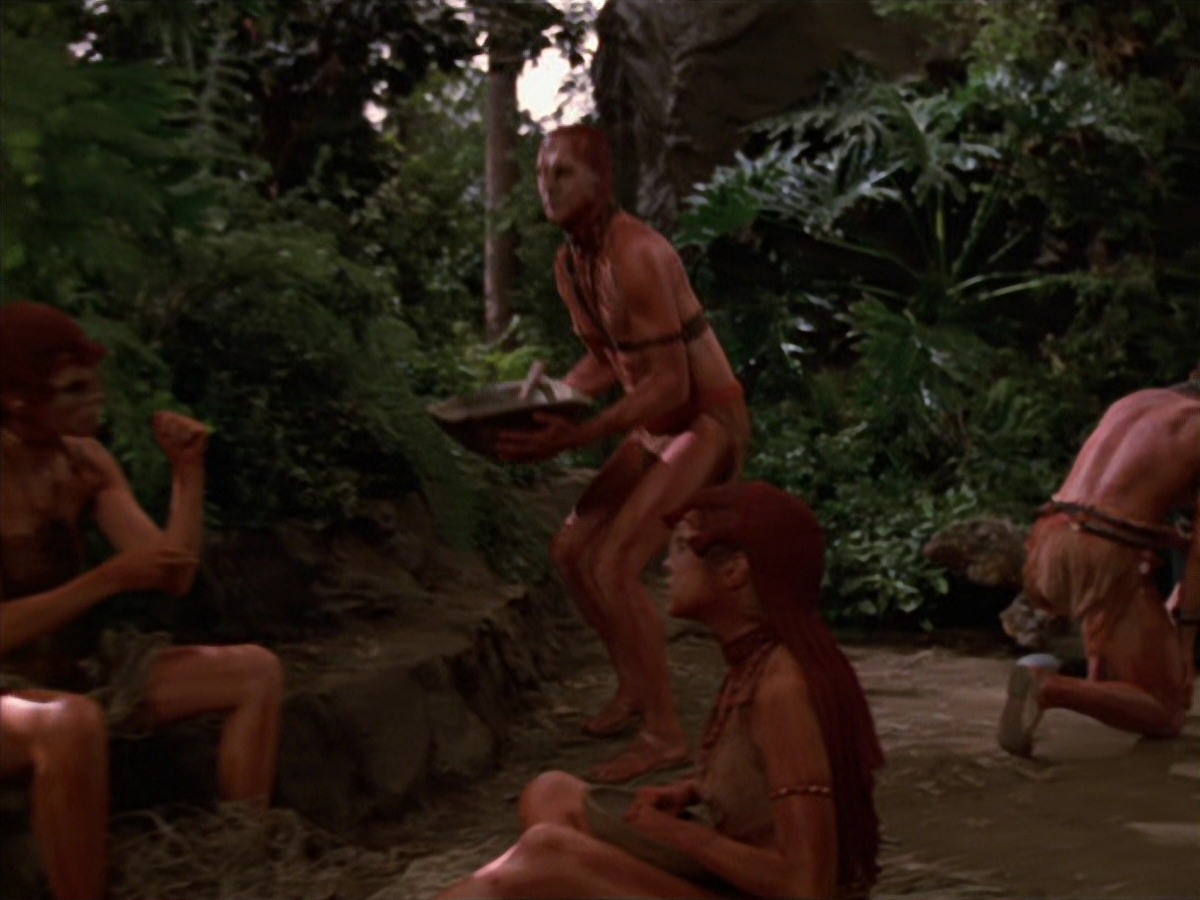 extant_StarTrek_VOY_7x22-NaturalLaw_1134.jpg