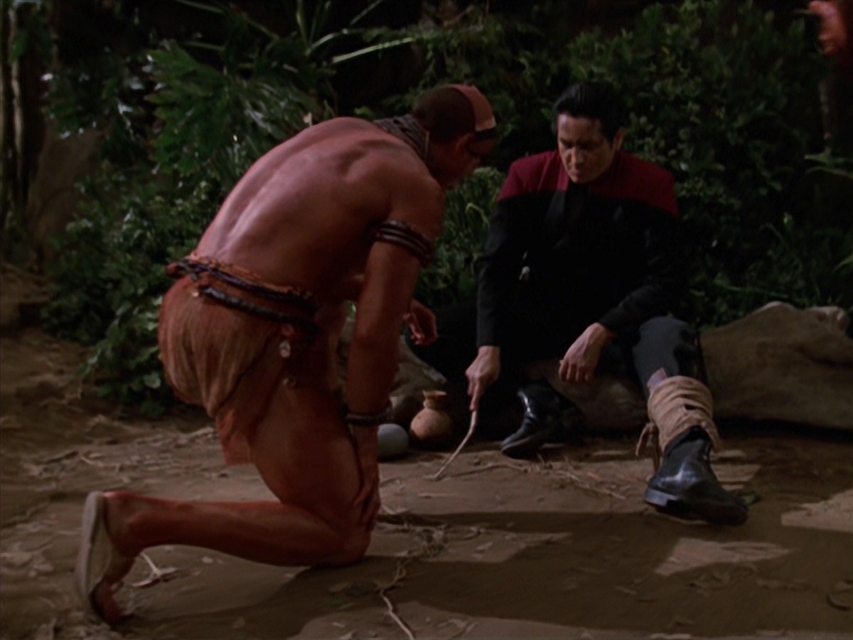 extant_StarTrek_VOY_7x22-NaturalLaw_1139.jpg