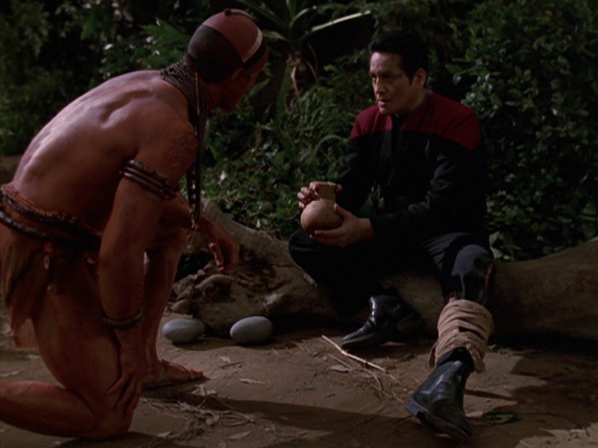 extant_StarTrek_VOY_7x22-NaturalLaw_1151.jpg