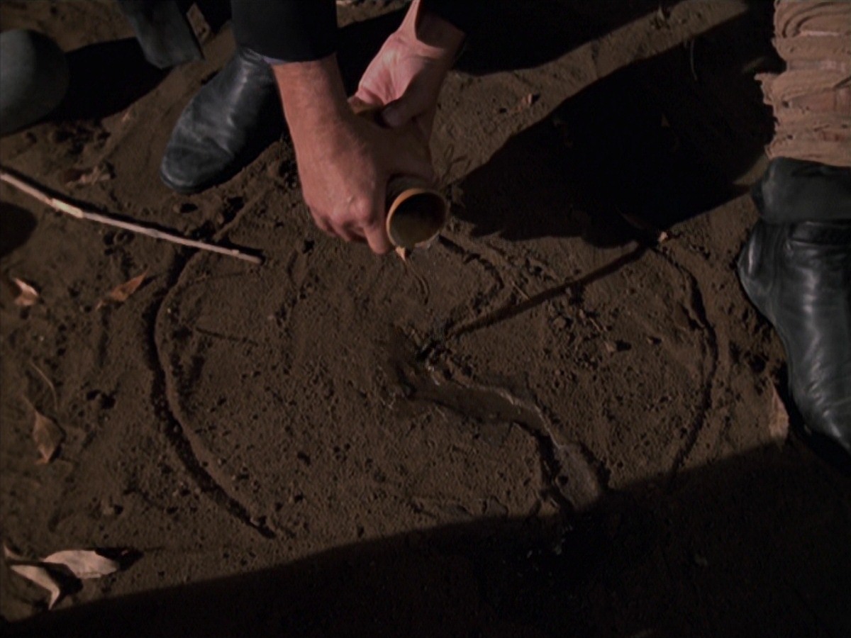 extant_StarTrek_VOY_7x22-NaturalLaw_1156.jpg