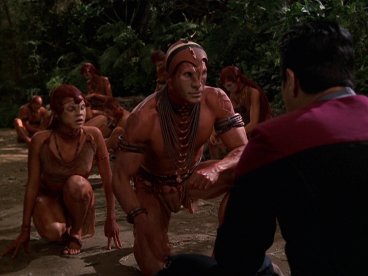 extant_StarTrek_VOY_7x22-NaturalLaw_1162.jpg