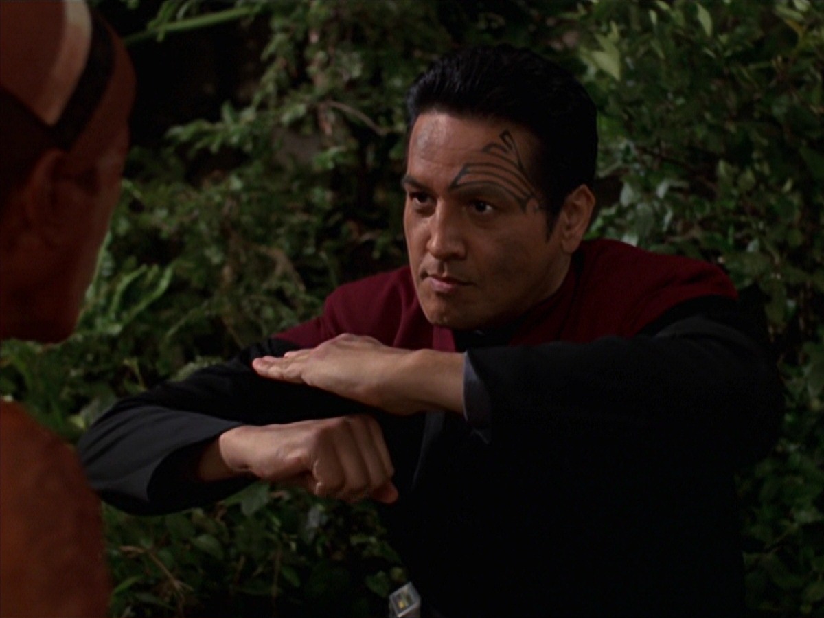 extant_StarTrek_VOY_7x22-NaturalLaw_1168.jpg