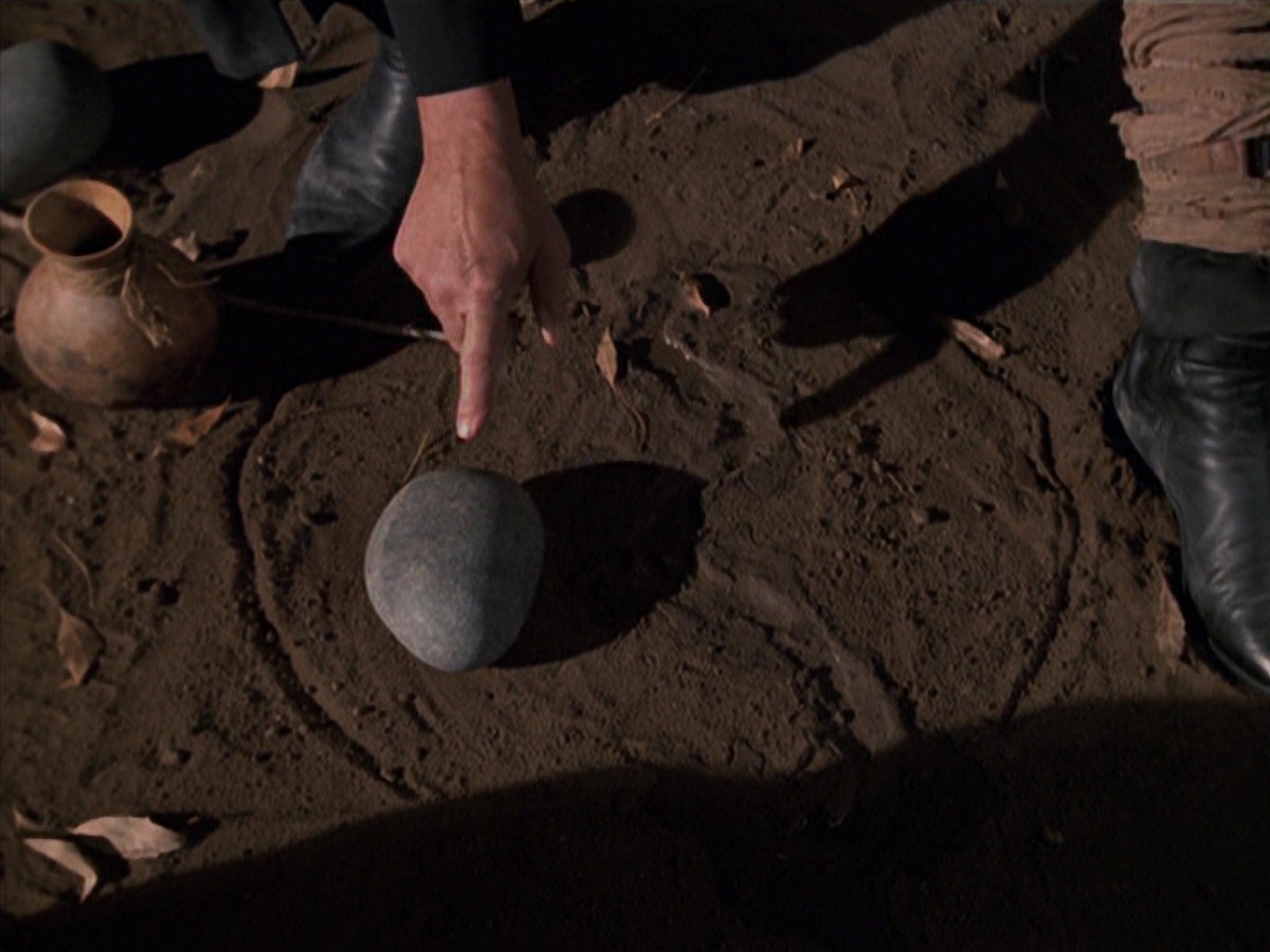 extant_StarTrek_VOY_7x22-NaturalLaw_1174.jpg