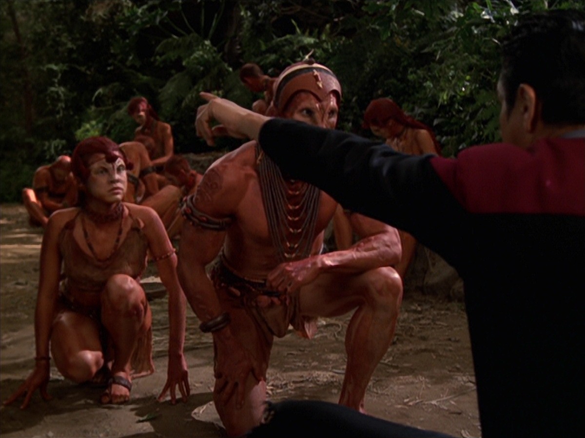 extant_StarTrek_VOY_7x22-NaturalLaw_1181.jpg