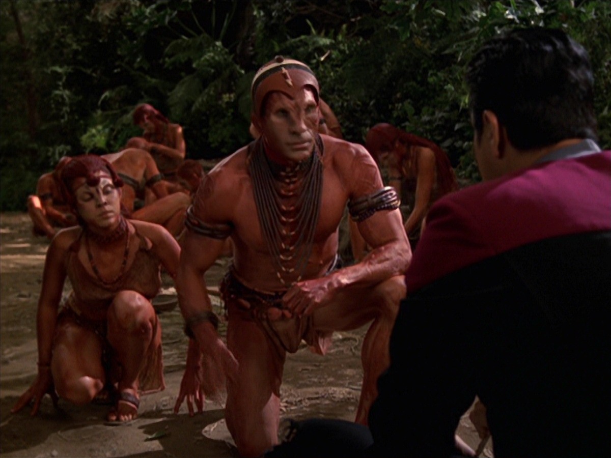 extant_StarTrek_VOY_7x22-NaturalLaw_1202.jpg