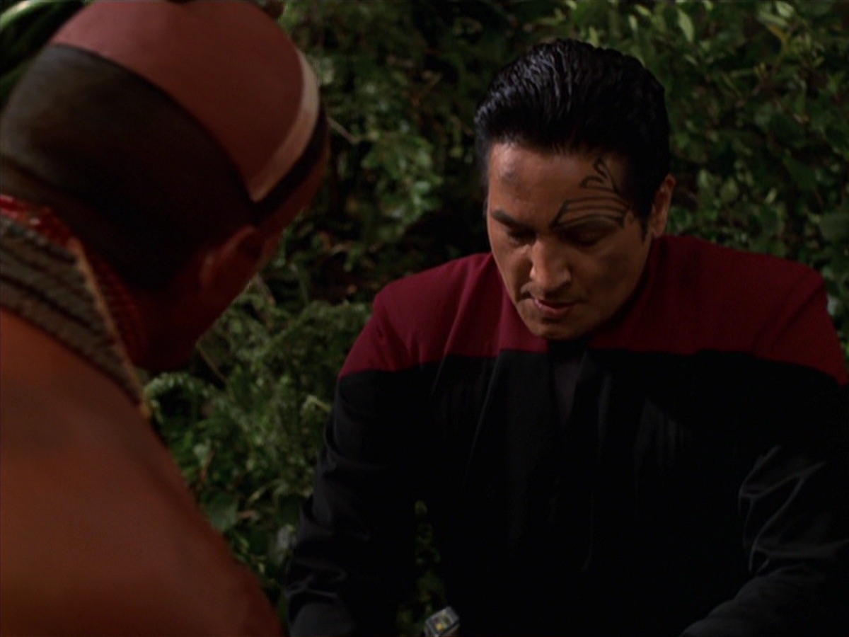 extant_StarTrek_VOY_7x22-NaturalLaw_1211.jpg