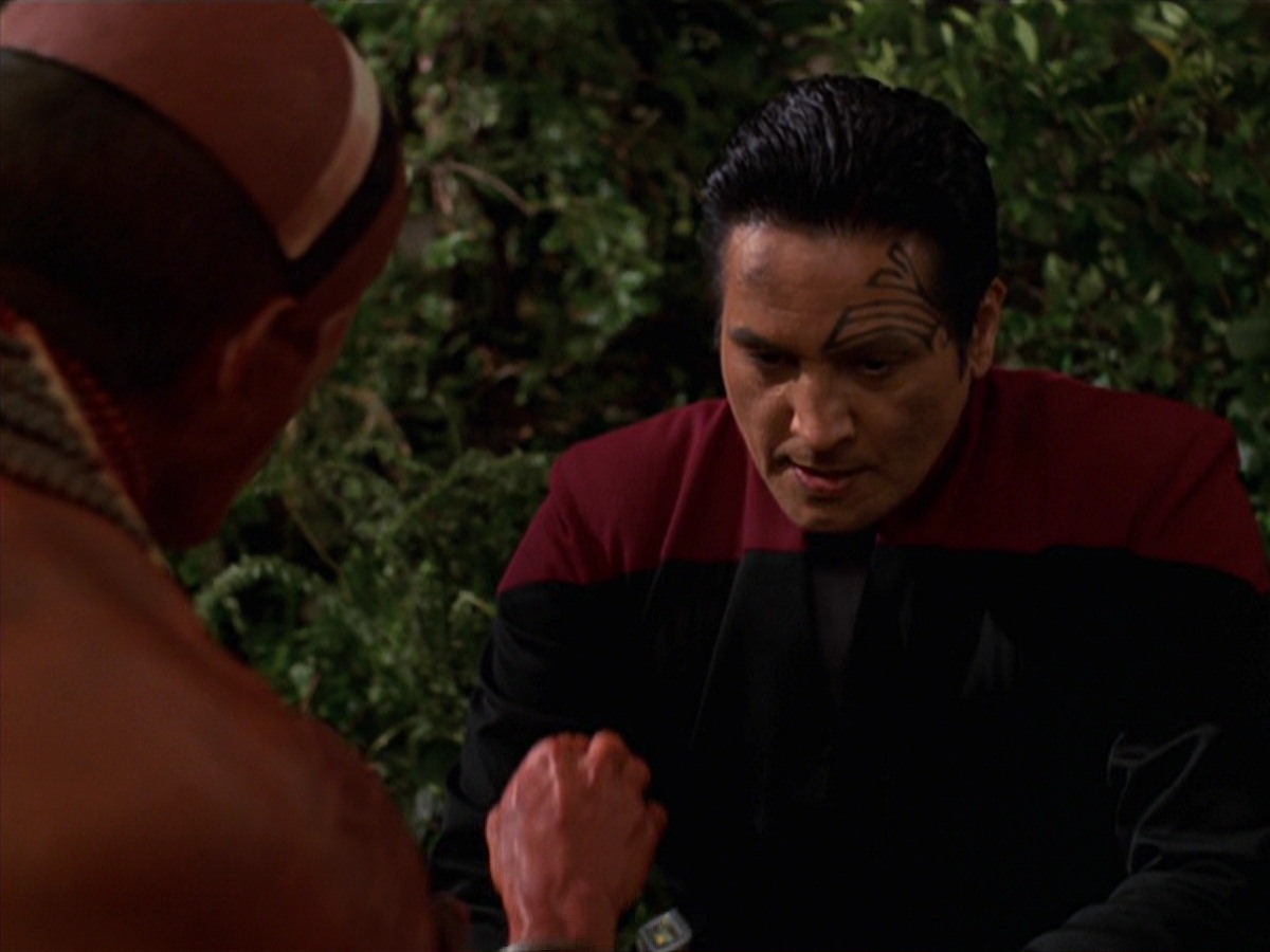 extant_StarTrek_VOY_7x22-NaturalLaw_1212.jpg
