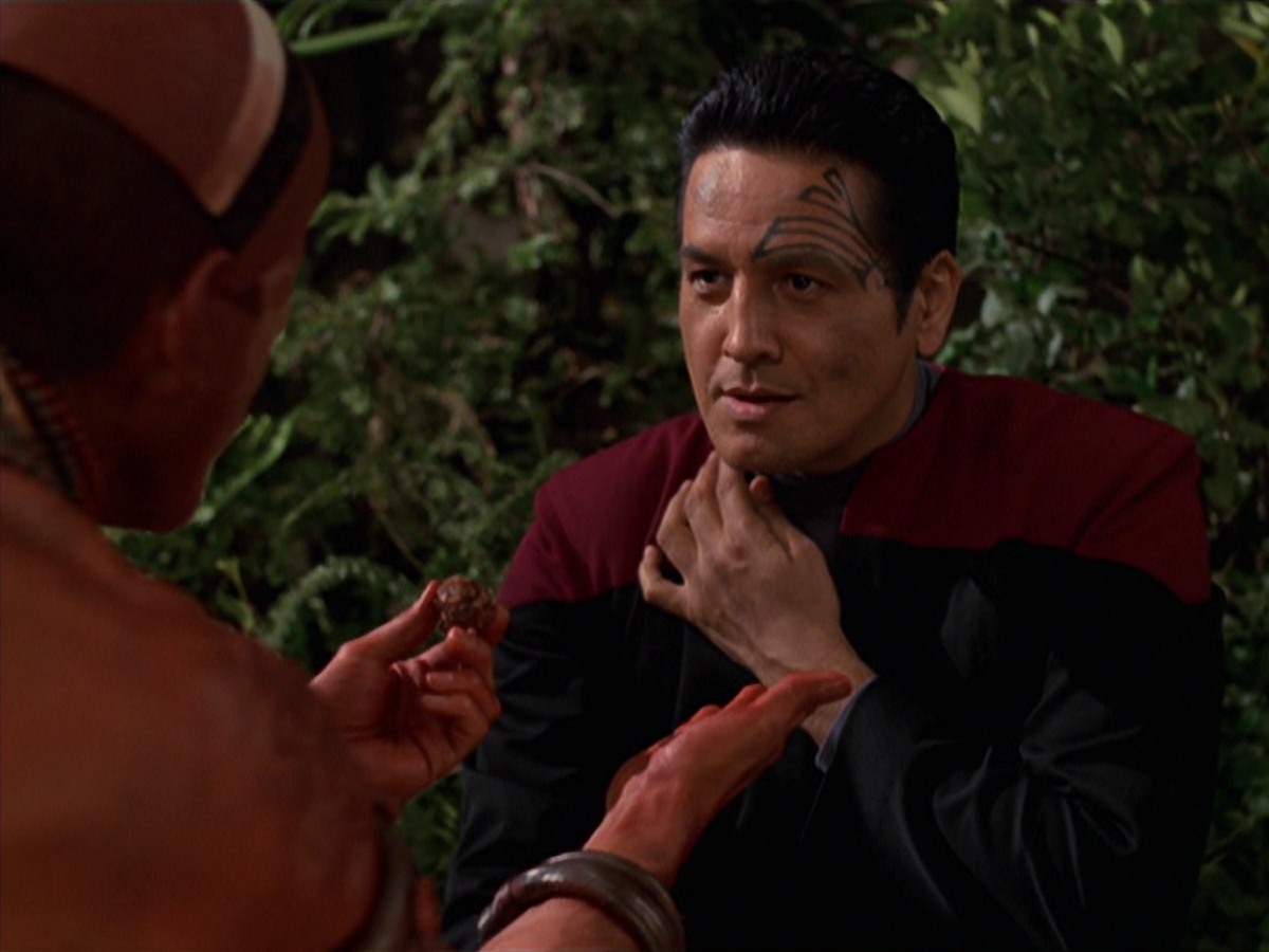 extant_StarTrek_VOY_7x22-NaturalLaw_1235.jpg