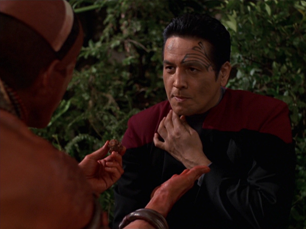extant_StarTrek_VOY_7x22-NaturalLaw_1237.jpg