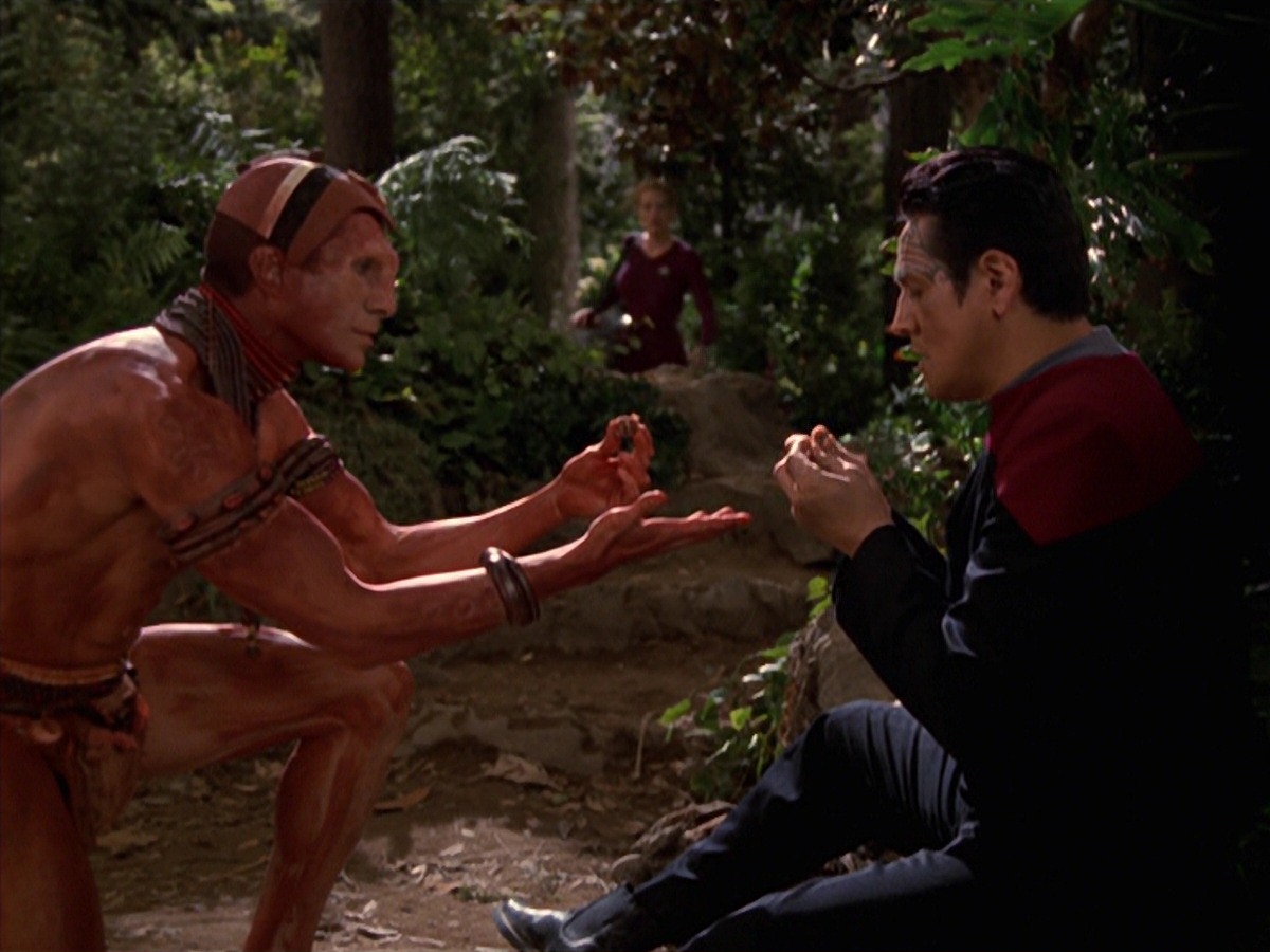 extant_StarTrek_VOY_7x22-NaturalLaw_1242.jpg
