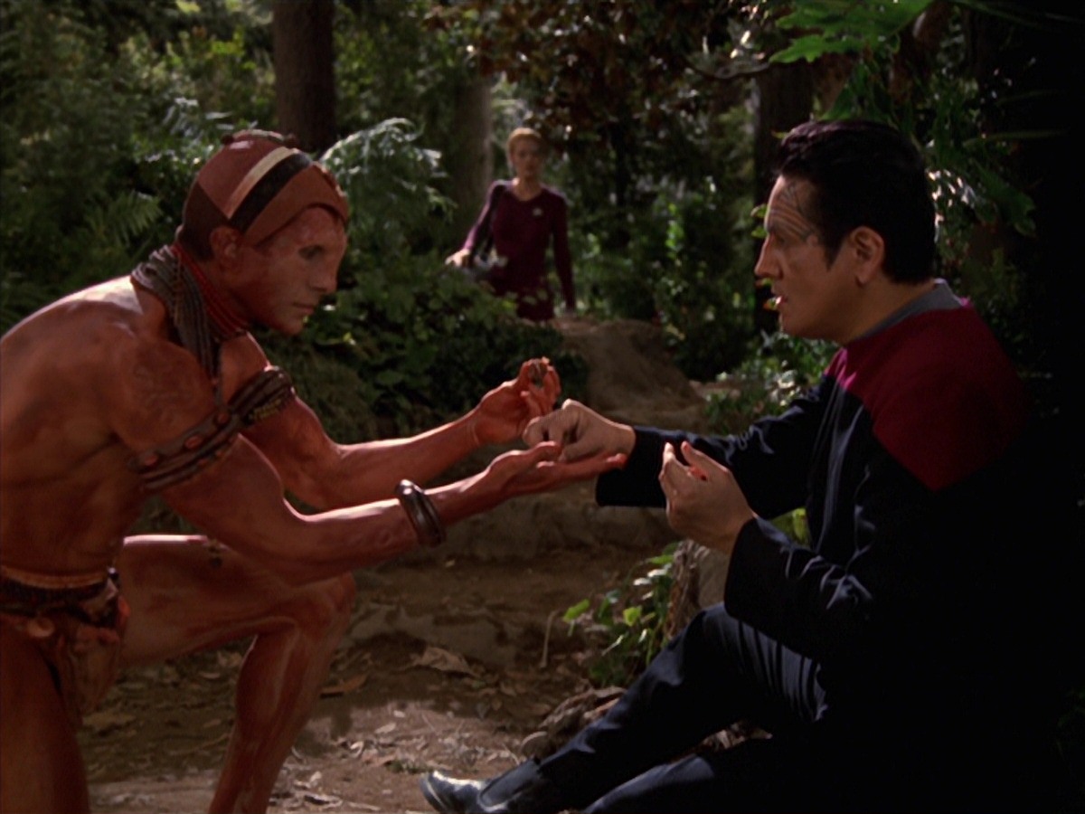 extant_StarTrek_VOY_7x22-NaturalLaw_1244.jpg