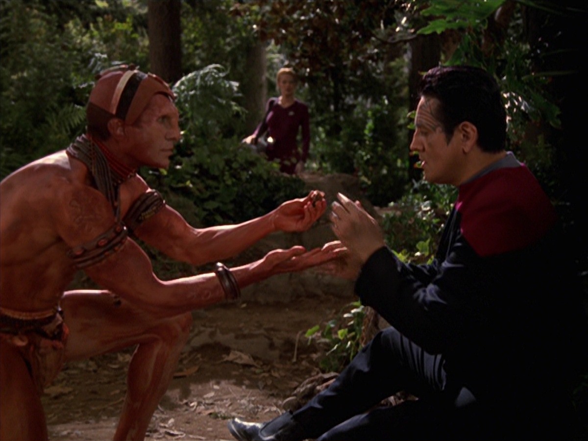 extant_StarTrek_VOY_7x22-NaturalLaw_1245.jpg