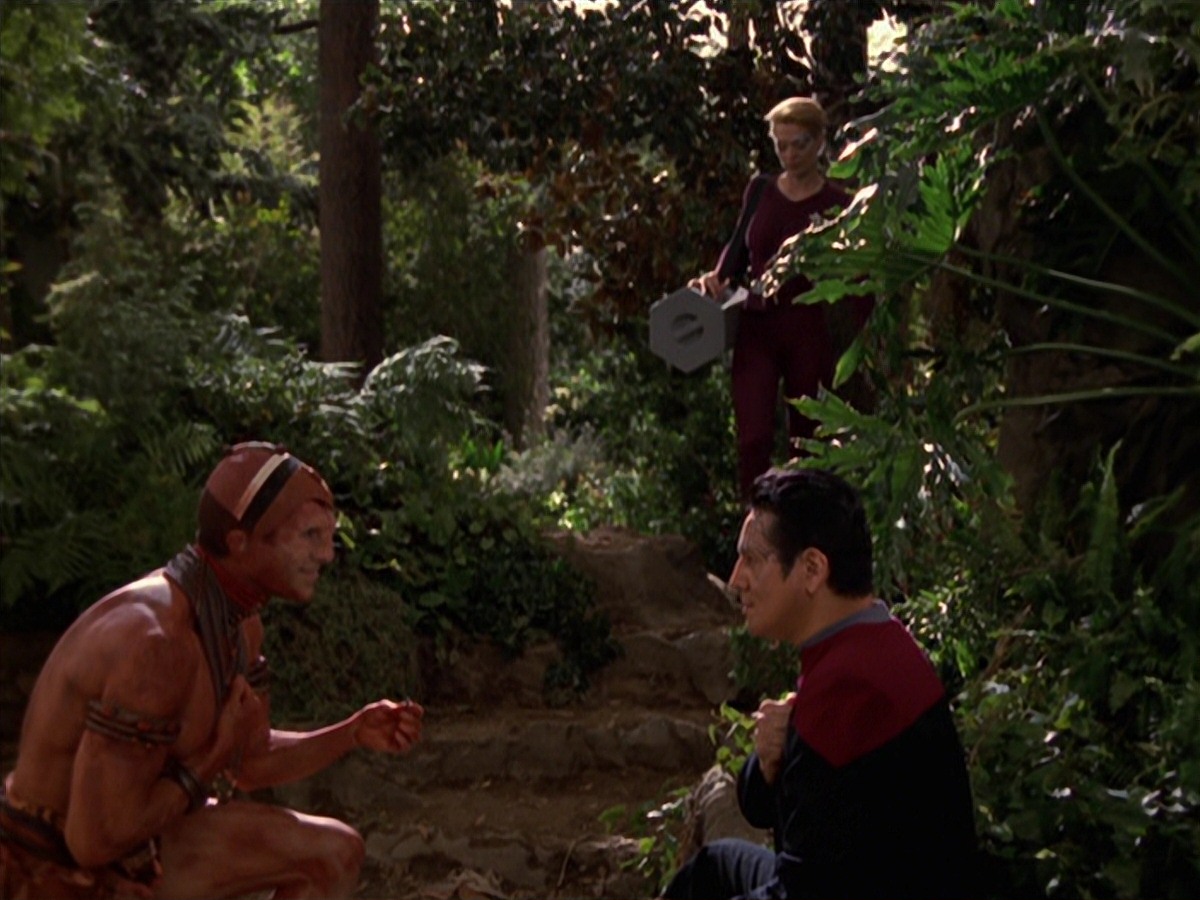extant_StarTrek_VOY_7x22-NaturalLaw_1261.jpg