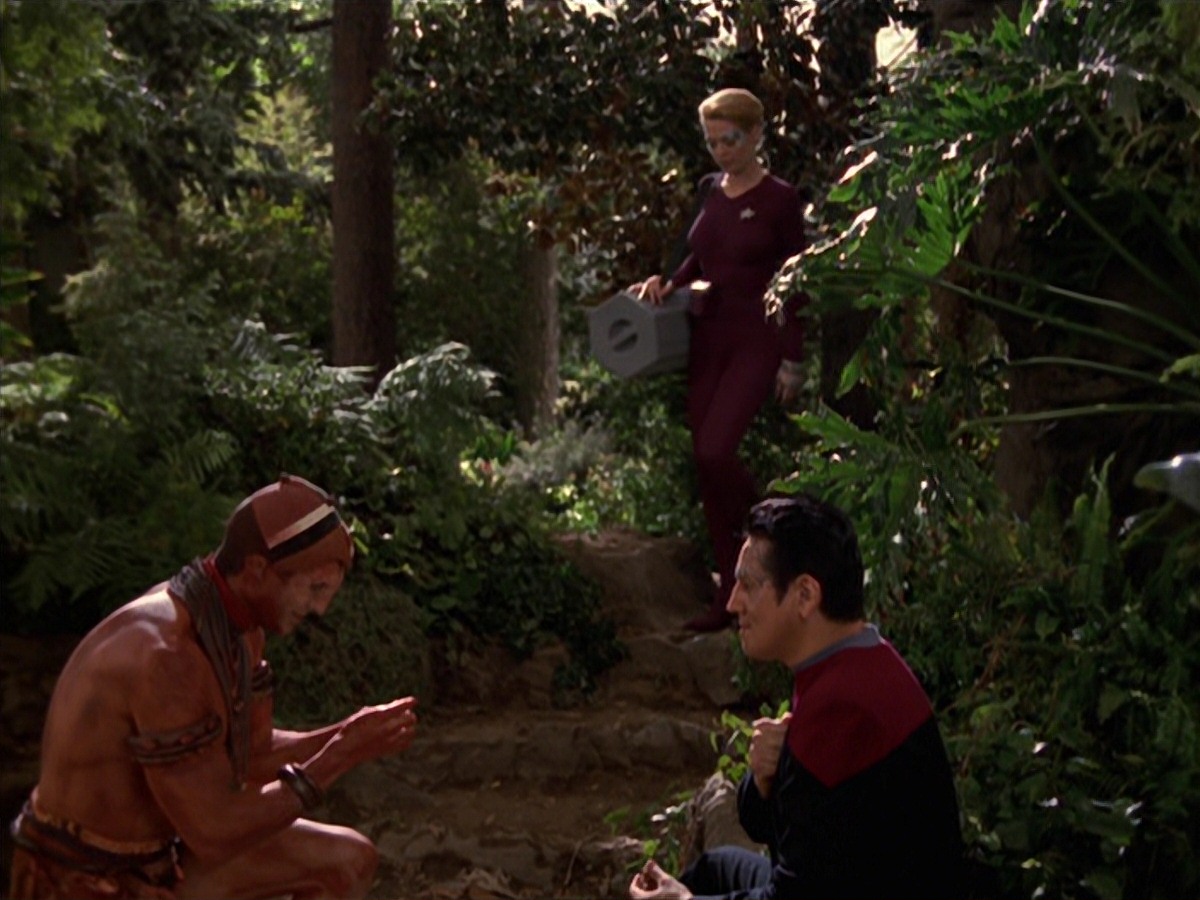 extant_StarTrek_VOY_7x22-NaturalLaw_1262.jpg