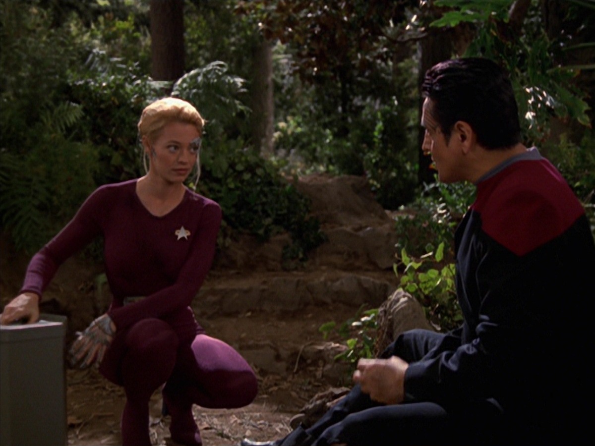 extant_StarTrek_VOY_7x22-NaturalLaw_1273.jpg