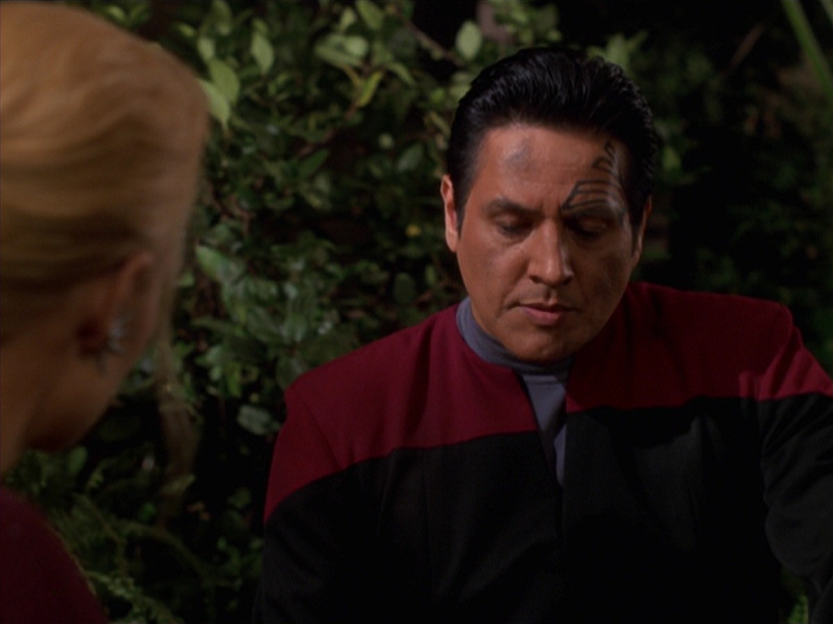 extant_StarTrek_VOY_7x22-NaturalLaw_1301.jpg