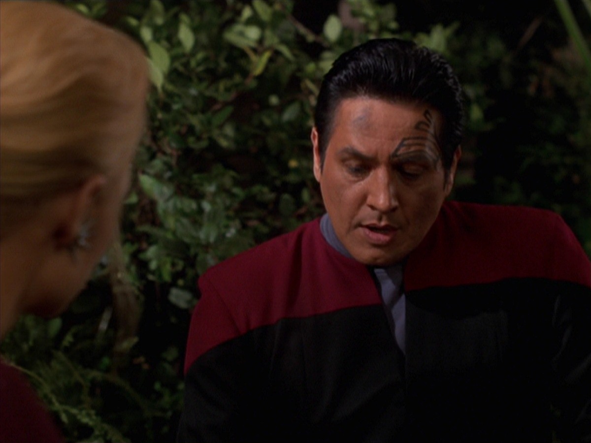 extant_StarTrek_VOY_7x22-NaturalLaw_1305.jpg