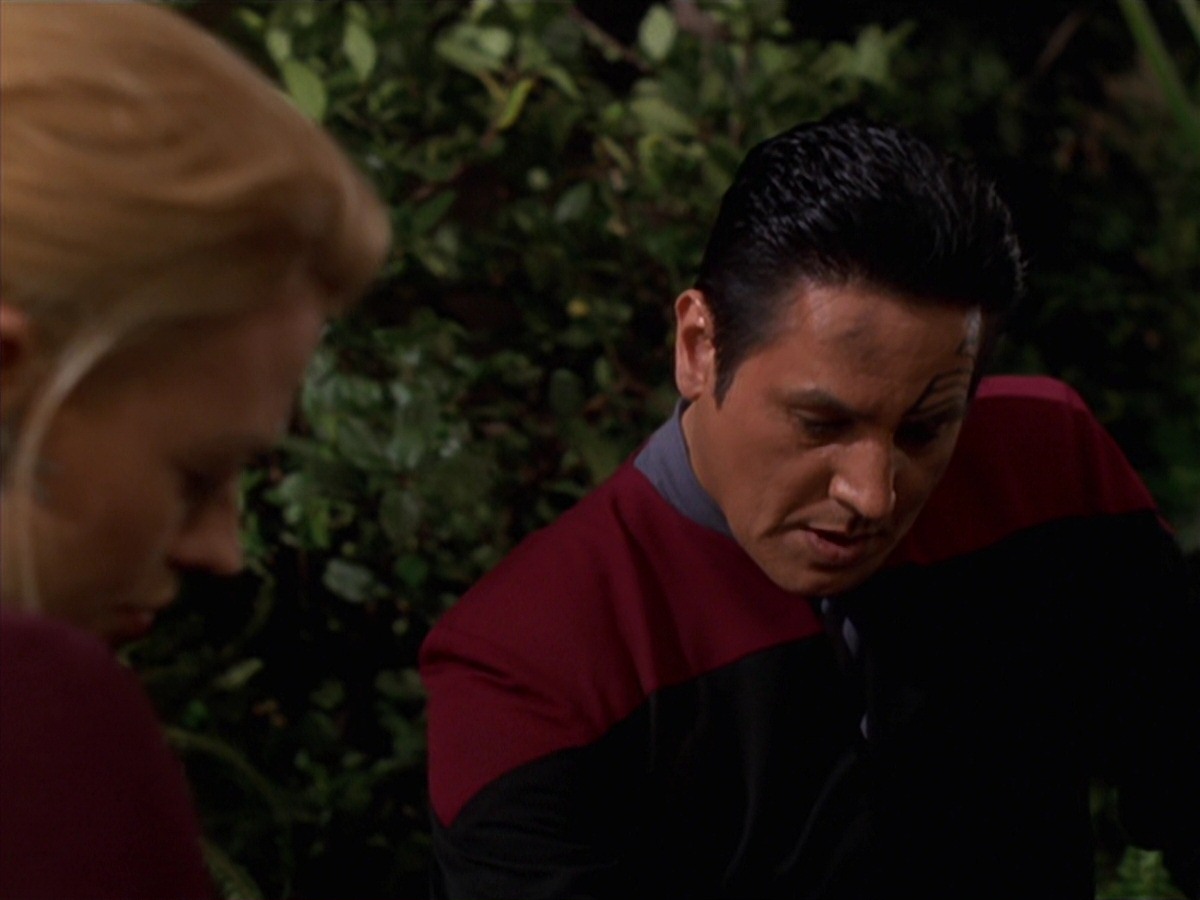extant_StarTrek_VOY_7x22-NaturalLaw_1309.jpg