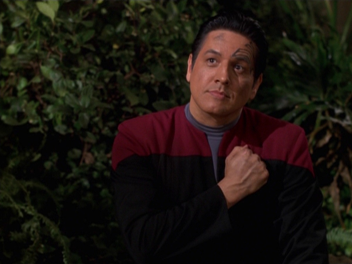extant_StarTrek_VOY_7x22-NaturalLaw_1365.jpg