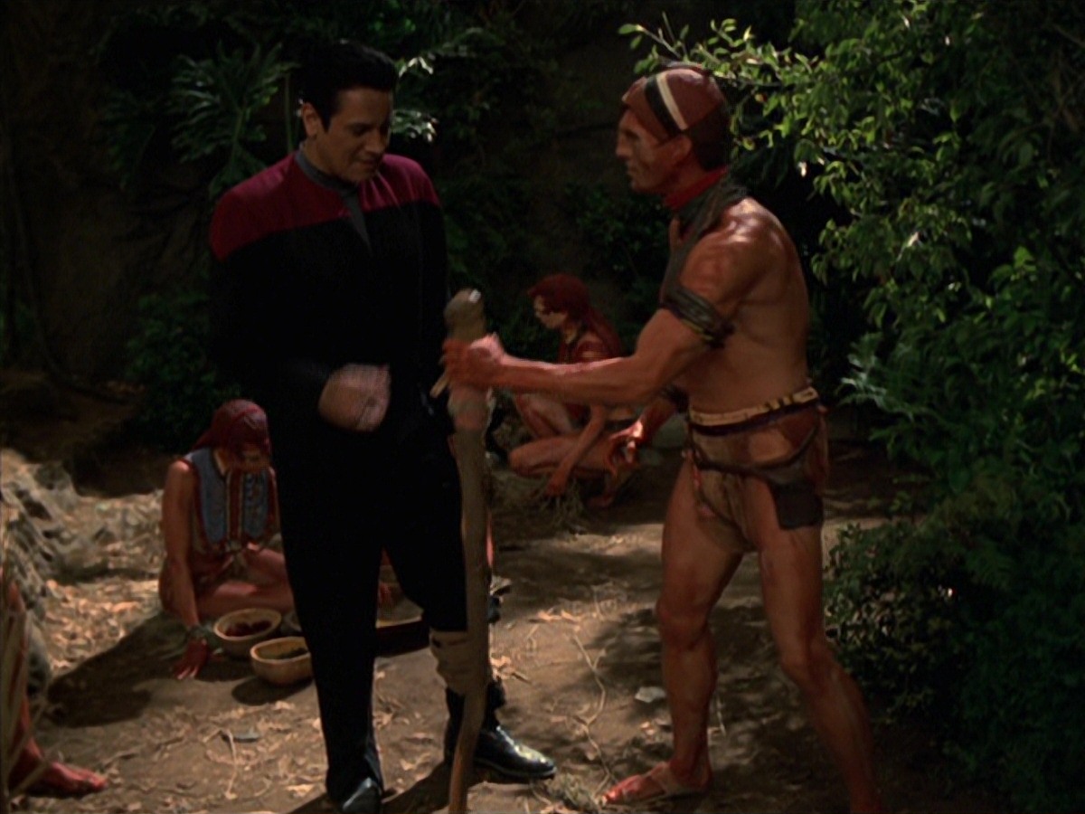 extant_StarTrek_VOY_7x22-NaturalLaw_1442.jpg