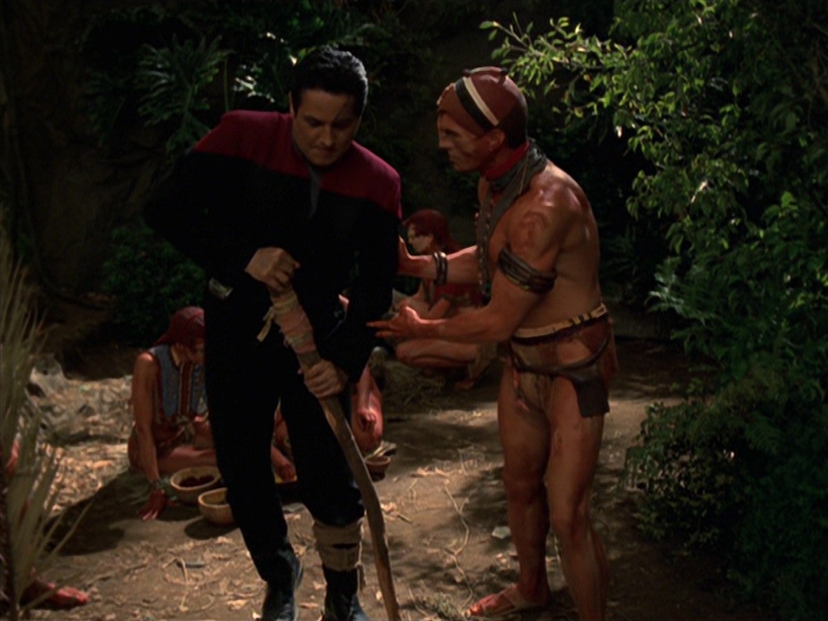 extant_StarTrek_VOY_7x22-NaturalLaw_1447.jpg